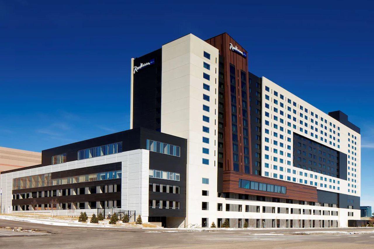 Radisson Blu Mall Of America Bloomington Exterior photo